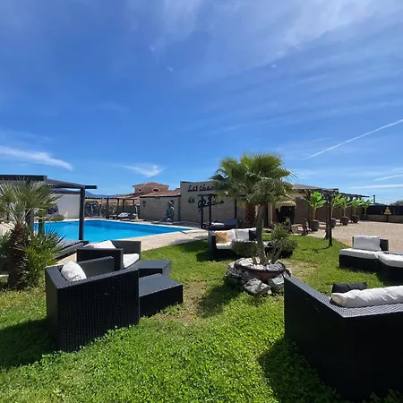 Du Gozzi Homestay Afa